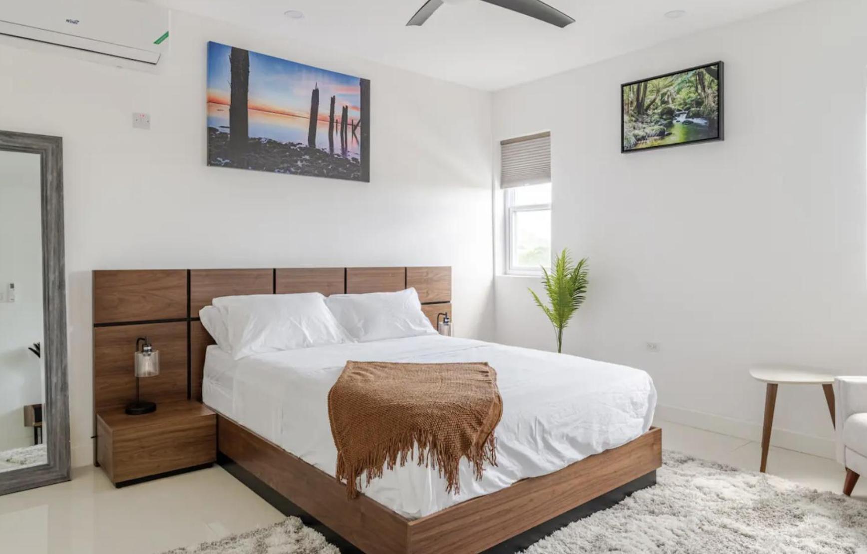 Luxe City Oasis 2Br With Rooftop Pool And Gym 킹스톤 외부 사진